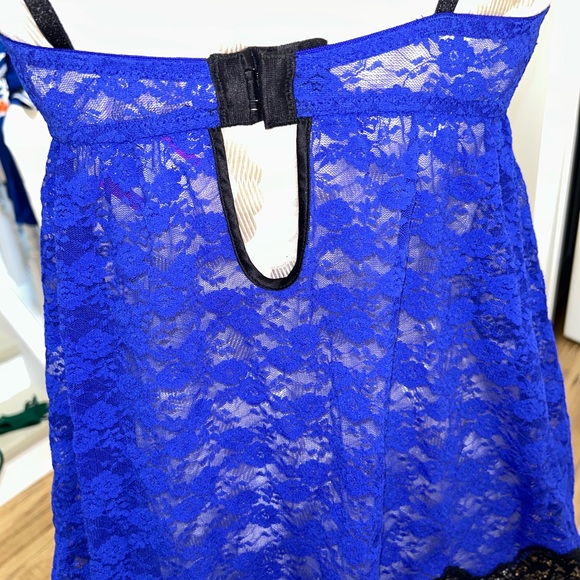 Lingerie - Picture 3 of 4